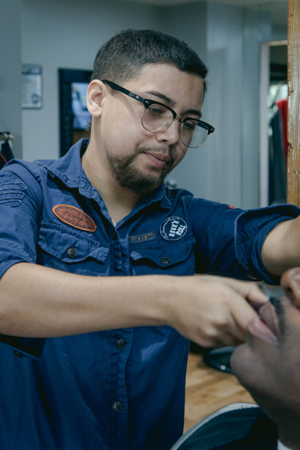 2014-10-16 Jersey City NJ. Street Fame Barber Shop. Photo: Greg Pallante