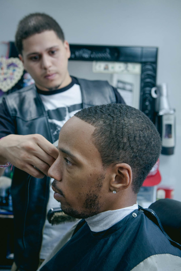 2014-10-16 Jersey City NJ. Street Fame Barber Shop. Photo: Greg Pallante