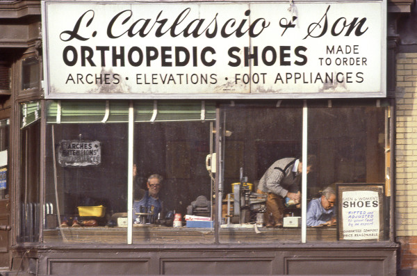 CarlascioShoesDec82