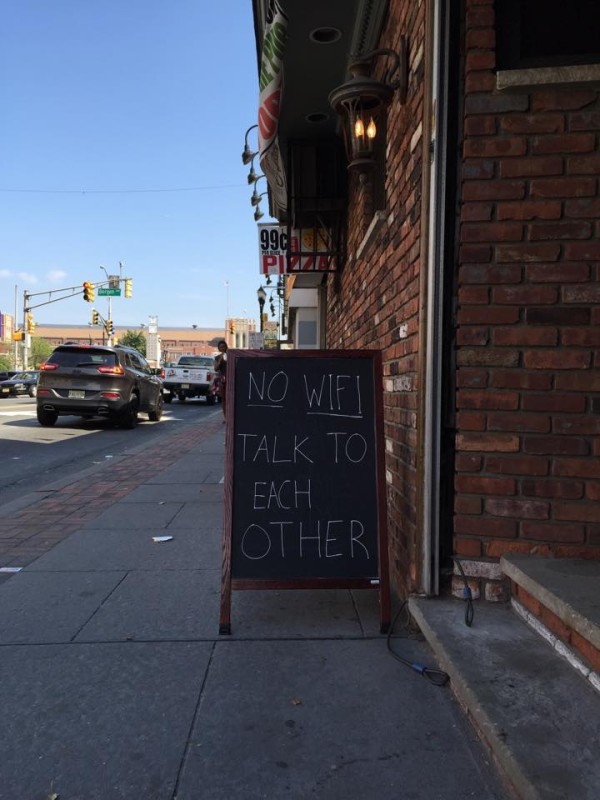 HANmcginleysquarepubsign