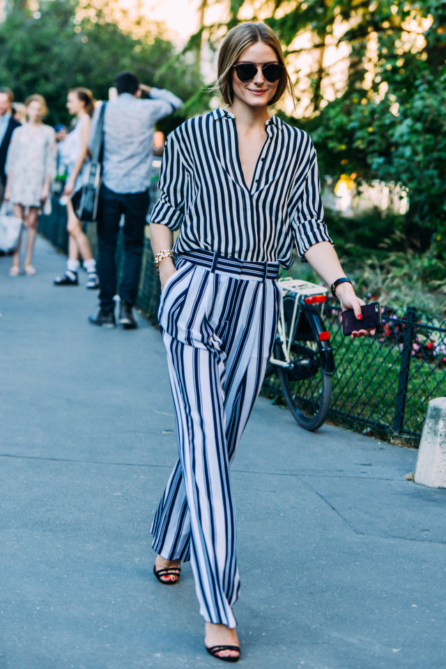 summer-work-outfit-stripes-on-stripes-printed-pants-summer-work-outfit-fashion-couture-street-style-via-style.com_.jpg-640x959