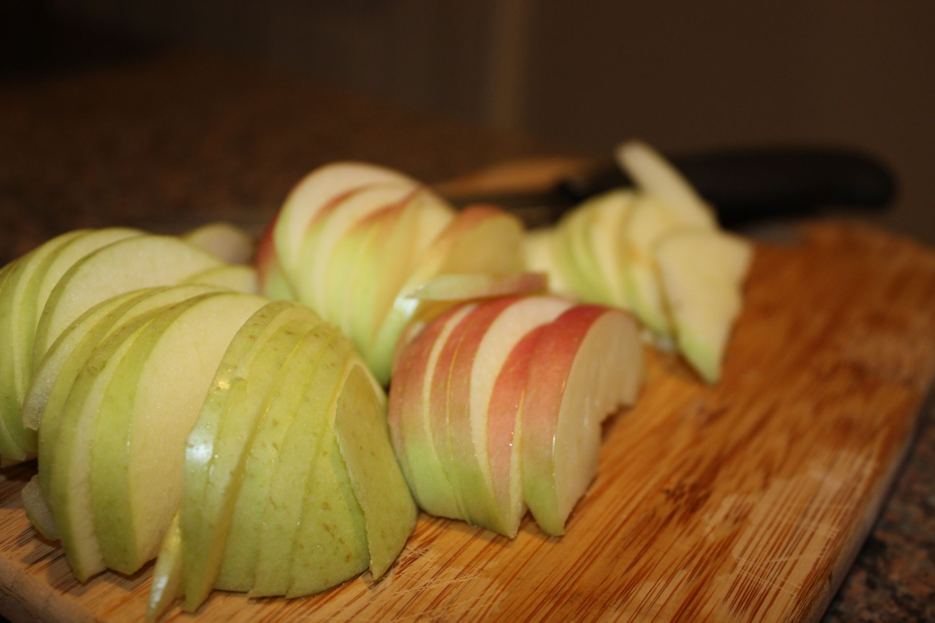 pretty sliced apples!