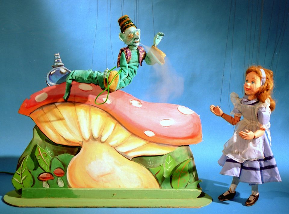 alice_in_wonderland_jctcpuppetworks