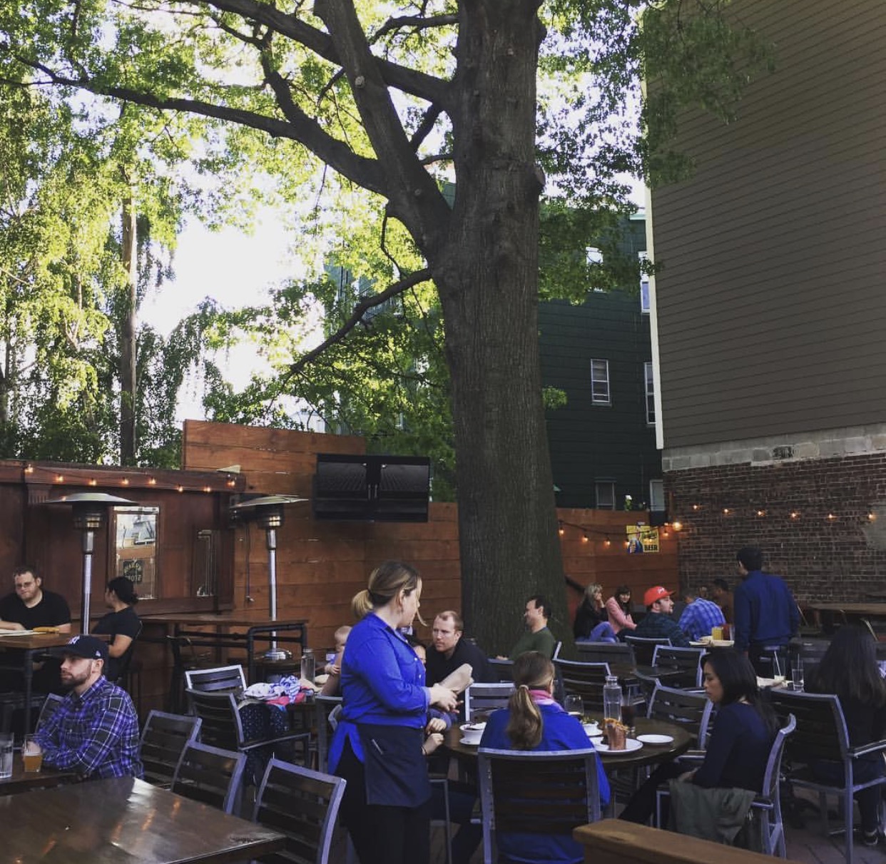 Your Guide to Outdoor Dining in Jersey City CHICPEAJC